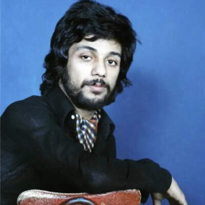 دانلود آهنگ  در نگاهت مانده چشمم داریوش هوش مصنوعی