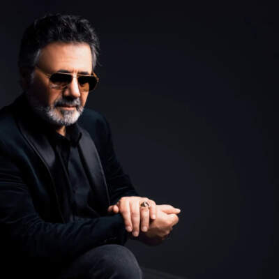 دانلود آهنگ  امشب ای دوست با صدای معین