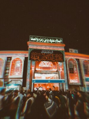 دانلود آهنگ  در کلاس عاشقی عباس غوغا میکند از علی پناهی