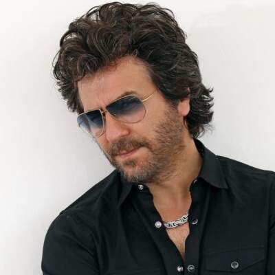 دانلود آهنگ  انگار نه انگار با صدای منصور