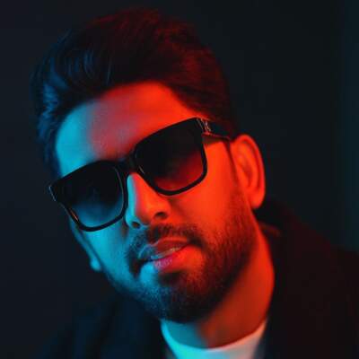 دانلود آهنگ  یکی یدونمی با صدای ناصر پورکرم