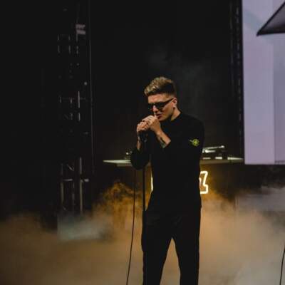 دانلود آهنگ تیغ با صدای پوبون دانلود آهنگ تیغ با صدای پوبون