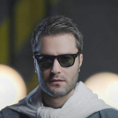 دانلود آهنگ  پنجره ی قلب تو به روی من بسته شد با صدای شادمهر مهدی احمدوند Ai