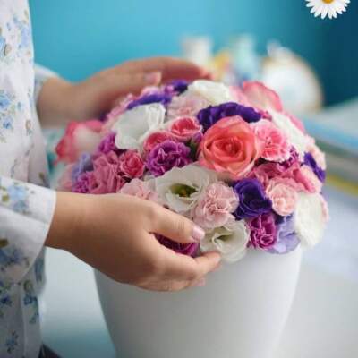 دانلود آهنگ  دنیای دیوونه ها دنیای دوست داشتنه