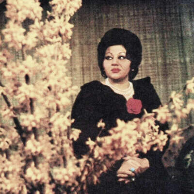 دانلود آهنگ قدیمی از زندگانیم گله دارد جوانیم صدای هایده دانلود آهنگ قدیمی از زندگانیم گله دارد جوانیم صدای هایده