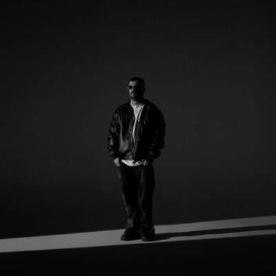 دانلود آهنگ بزن زنگ بم با صدای گاد پوری دانلود آهنگ بزن زنگ بم با صدای گاد پوری