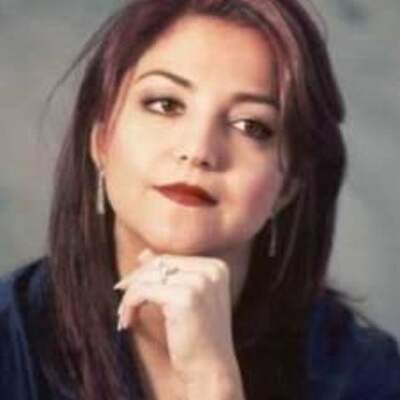 دانلود آهنگ شمع و پروانه منم با صدای شکیلا دانلود آهنگ شمع و پروانه منم با صدای شکیلا