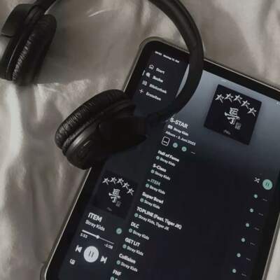 دانلود آهنگ  همیشه چشم به راه آسمون باش از امیر تاجیک