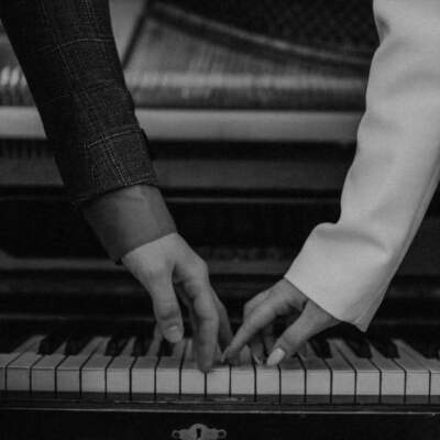 دانلود آهنگ  بی تو نفس کشیدن برای من حرومه از عهدیه