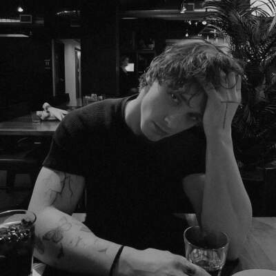 دانلود آهنگ  چشاتو وا کن از هیپهاپولوژیست علی سورنا یاس