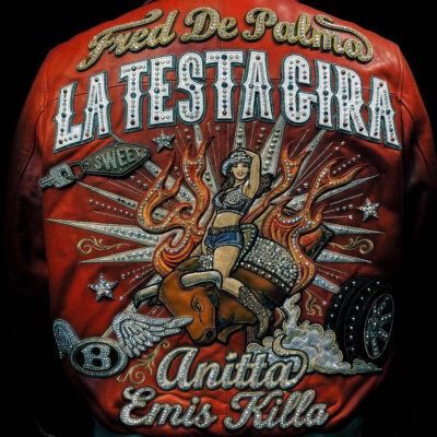 آهنگ LA TESTA GIRA با صدای Fred De Palma و Anitta و Emis Killa دانلود آهنگ LA TESTA GIRA با صدای Fred De Palma و Anitta و Emis Killa