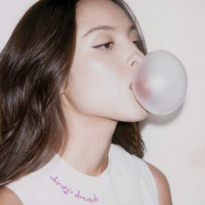 دانلود آهنگ  drop dead با صدای Olivia Rodrigo